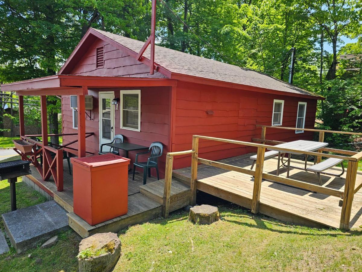The Gold Eagle Vila Lake George Exterior foto