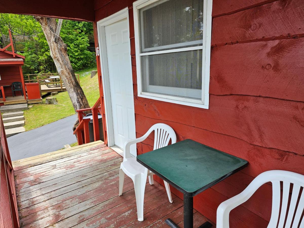 The Gold Eagle Vila Lake George Exterior foto